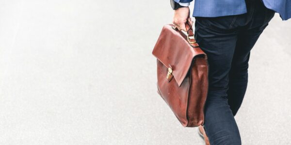 Umowa o pracę na czas określony a okres próbny - różnice
