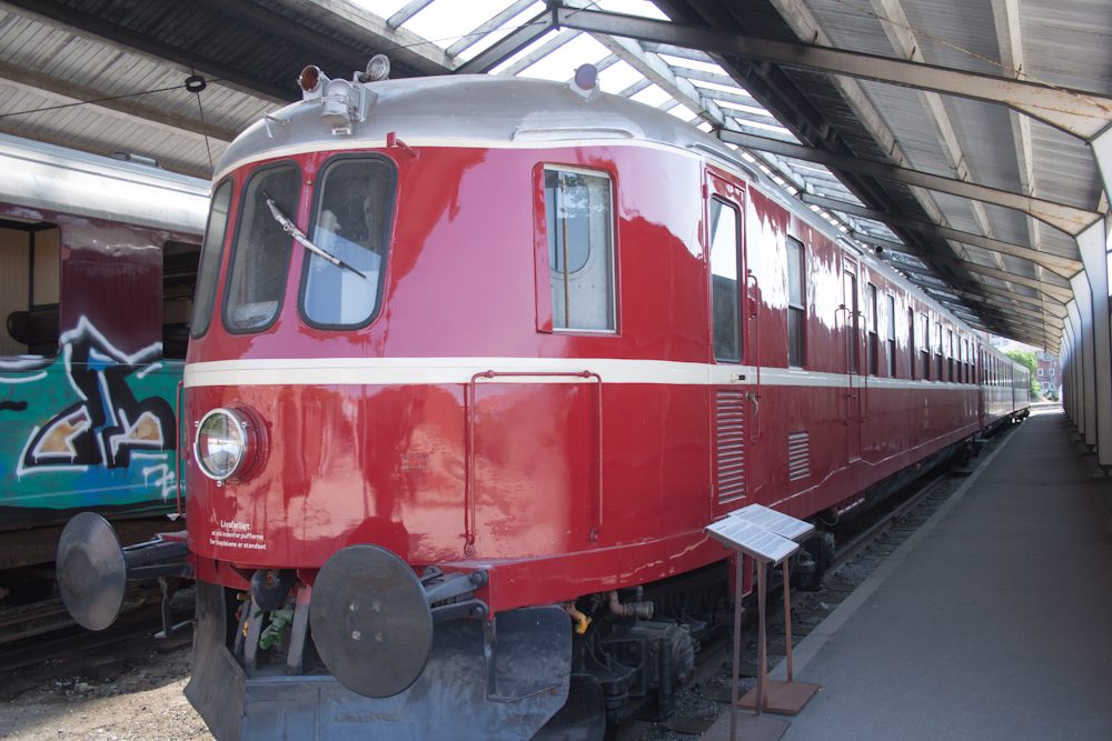 Historyczny pociąg w Danish Railway Museum w Odense
