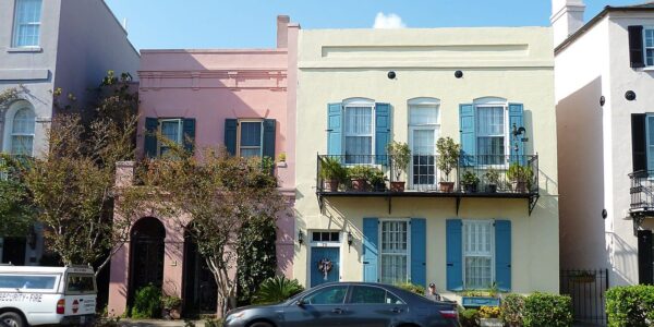 Kolorowe domy Rainbow Row w Charleston w Karolinie Południowej