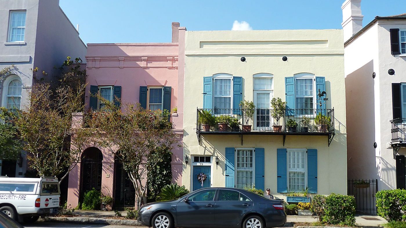 Kolorowe domy Rainbow Row w Charleston w Karolinie Południowej