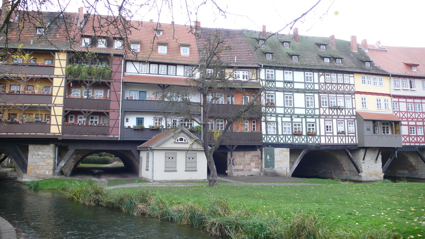 Krämerbrücke – zabudowany most nad rzeką Gera w Erfurcie