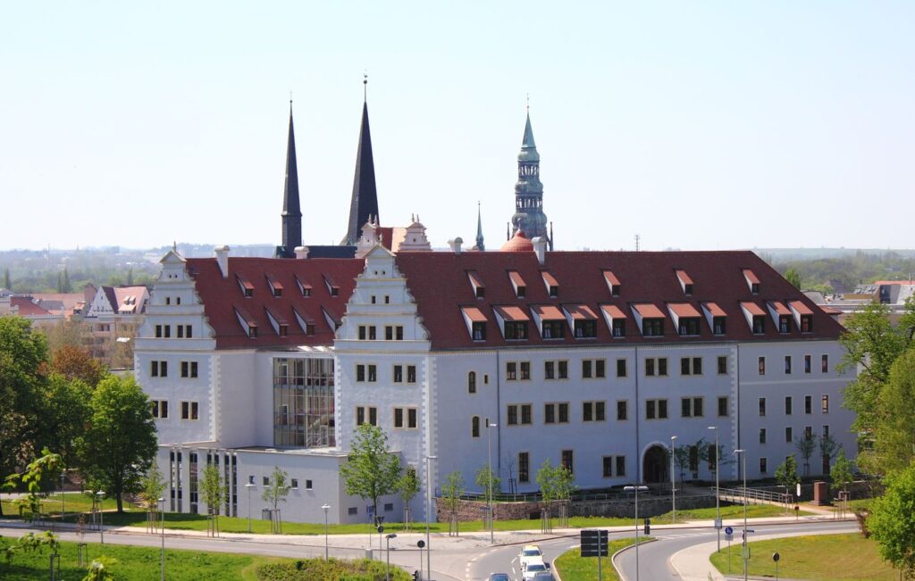 Odrestaurowany Schloss Osterstein w Zwickau