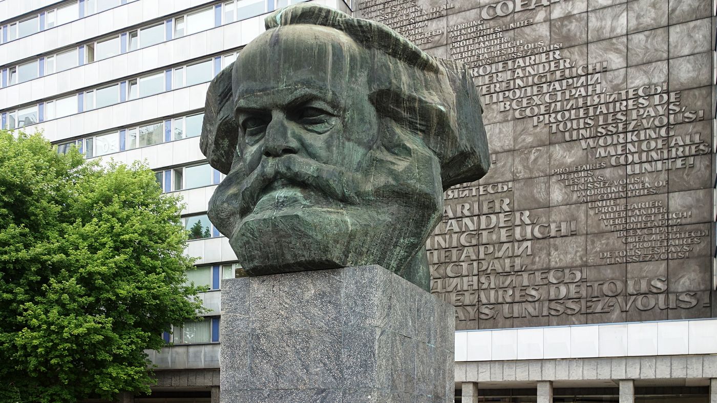 Pomnik Karola Marksa w centrum Chemnitz